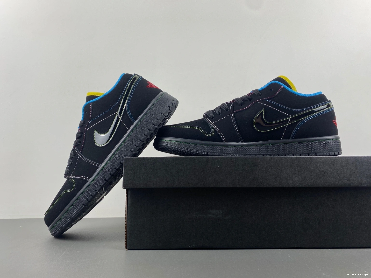 Air 338145‑003 Low 1 'Olympic' Jordan Phat 1113